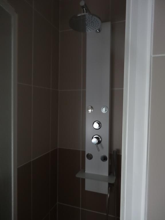 La Bromontoise Chambres D'Hotes Pontgibaud Δωμάτιο φωτογραφία
