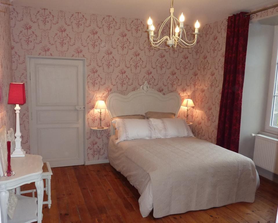 La Bromontoise Chambres D'Hotes Pontgibaud Δωμάτιο φωτογραφία